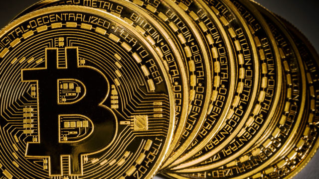 Hacker de 18 anos rouba criptomoedas no valor de US$ 50 milhões em golpe
