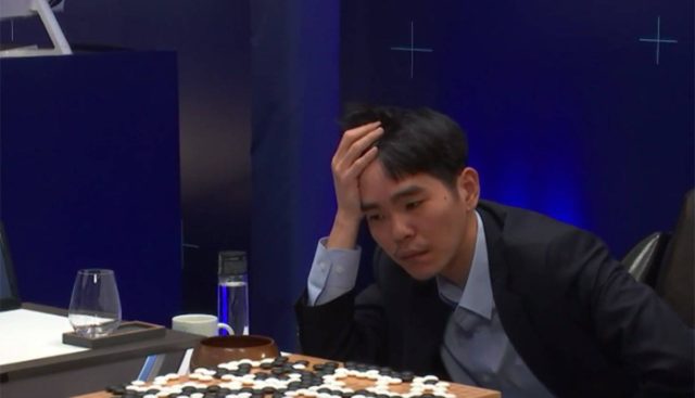 Campeão mundial do jogo de tabuleiro Go se aposenta depois de perceber que não consegue vencer a Inteligência Artificial