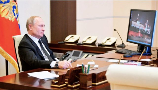 Vladimir Putin ainda usa o obsoleto Windows XP em seu escritório