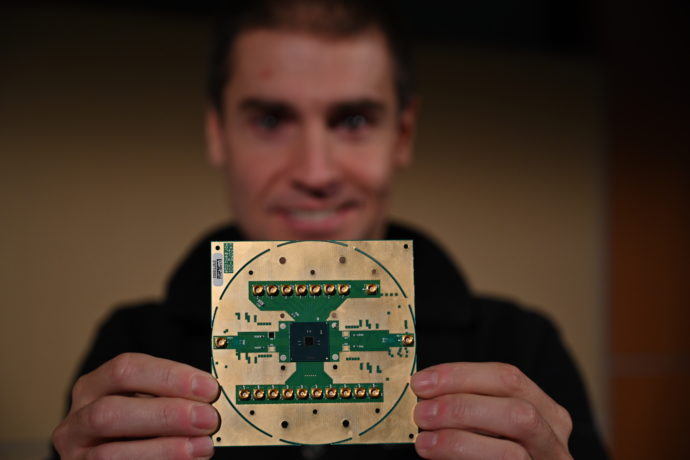 Intel anuncia chip de controle criogênico FinFET de 22nm