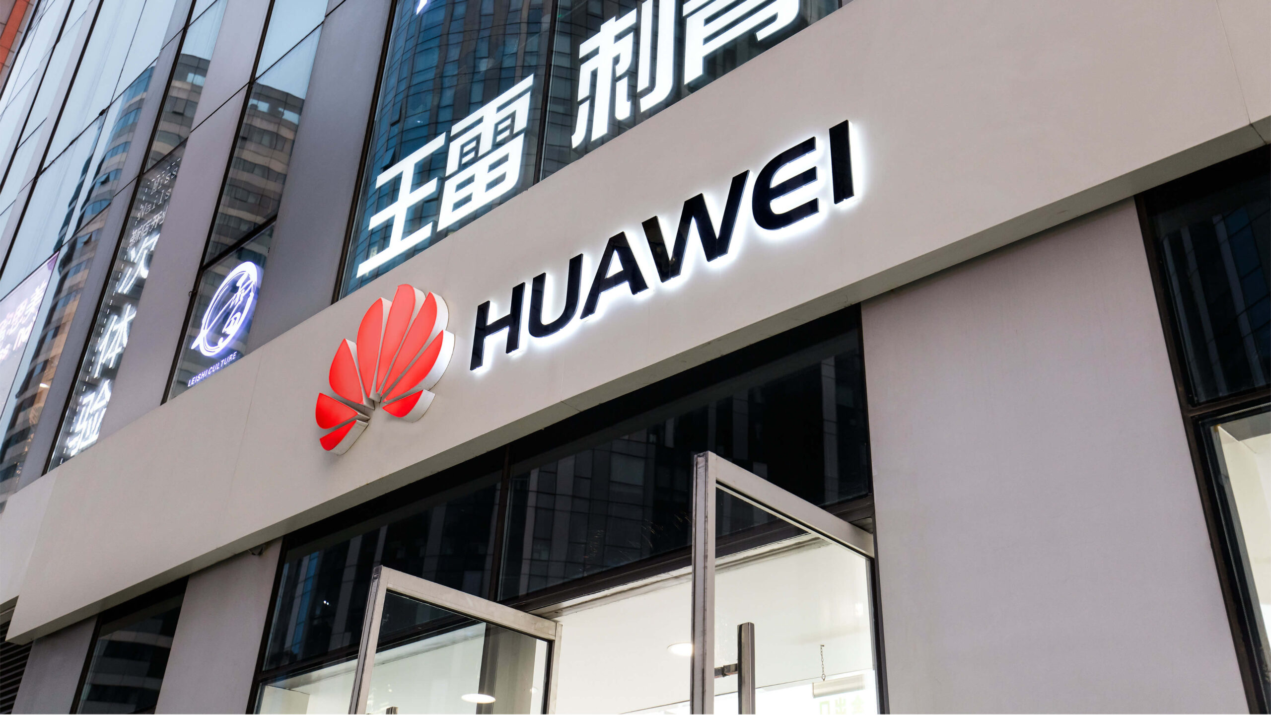 eua-reforcam-sancoes-contra-huawei