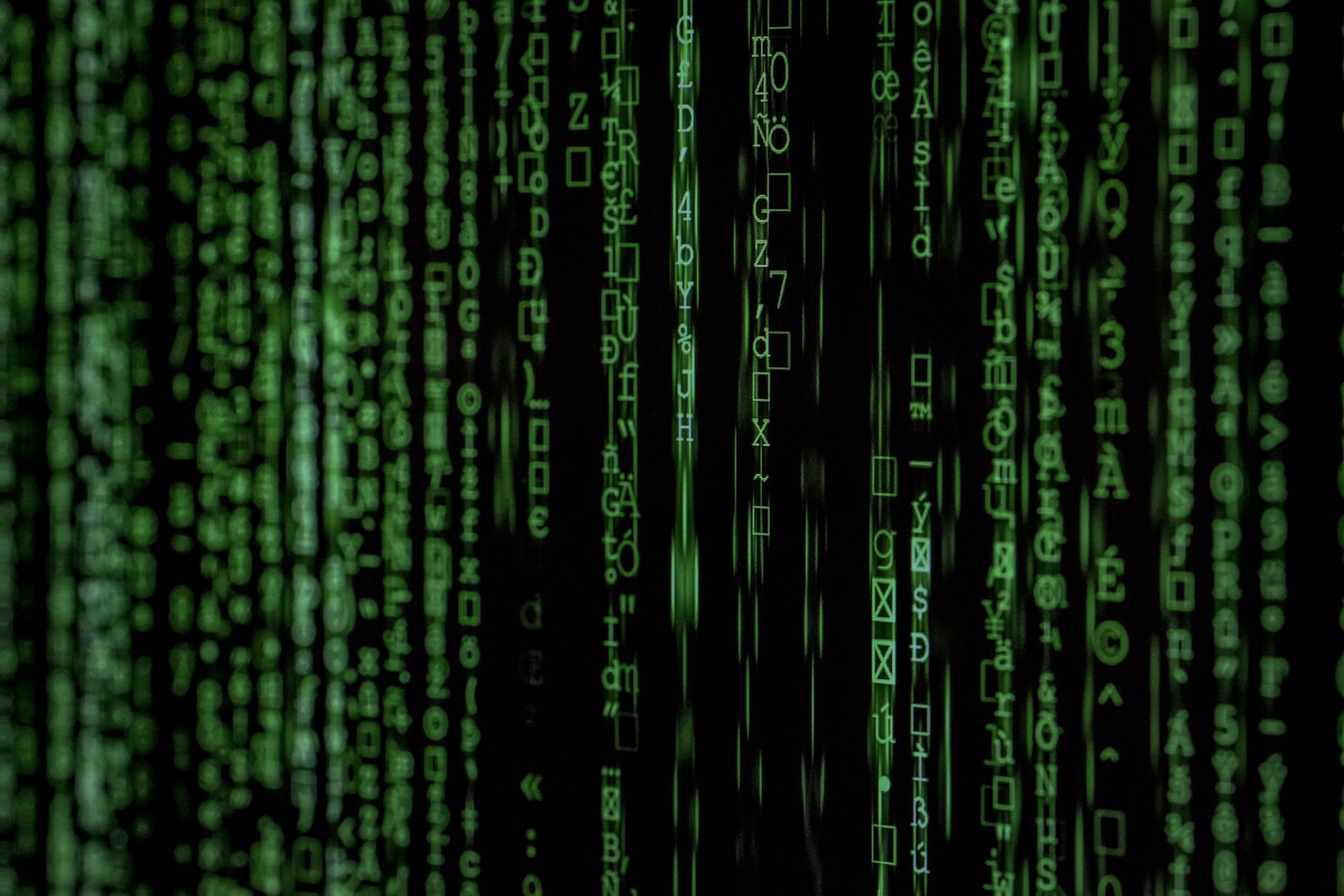 União Europeia está elaborando uma lista de grandes empresas de tecnologia que enfrentarão regulamentação mais rígida