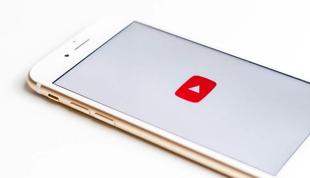 youtube-testa-traducoes-instantaneas-de-comentarios-em-seus-aplicativos-moveis