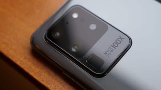 Samsung confirma que está eliminando carregadores e fones de ouvido de dispositivos futuros