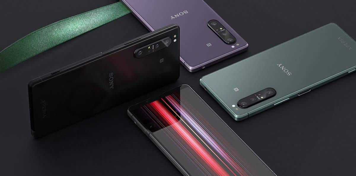 sony-xperia-mark-iii-modelos-detalhados-em-videos-promocionais