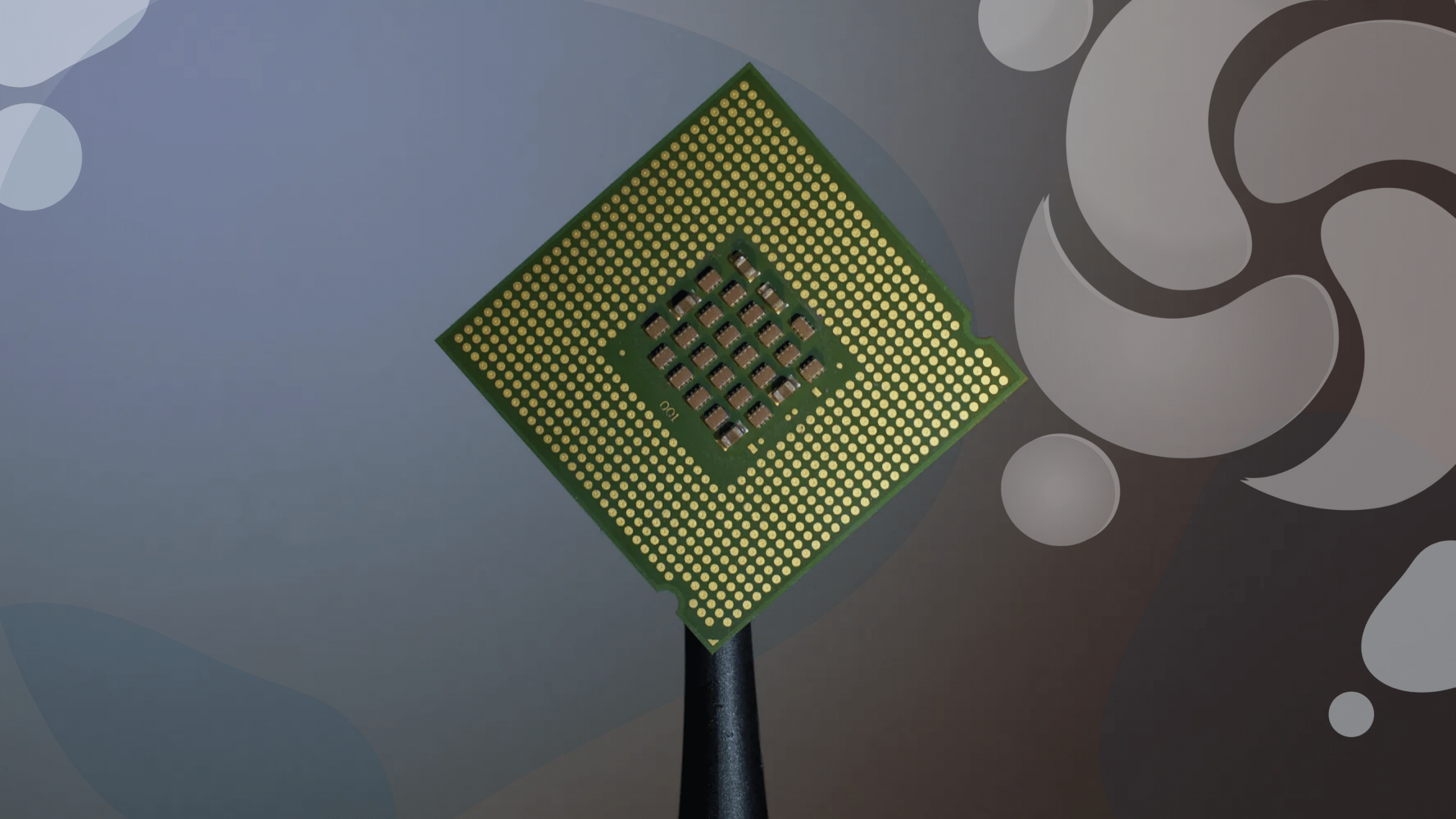 Fornecimento de chips só deve se normalizar em 2024