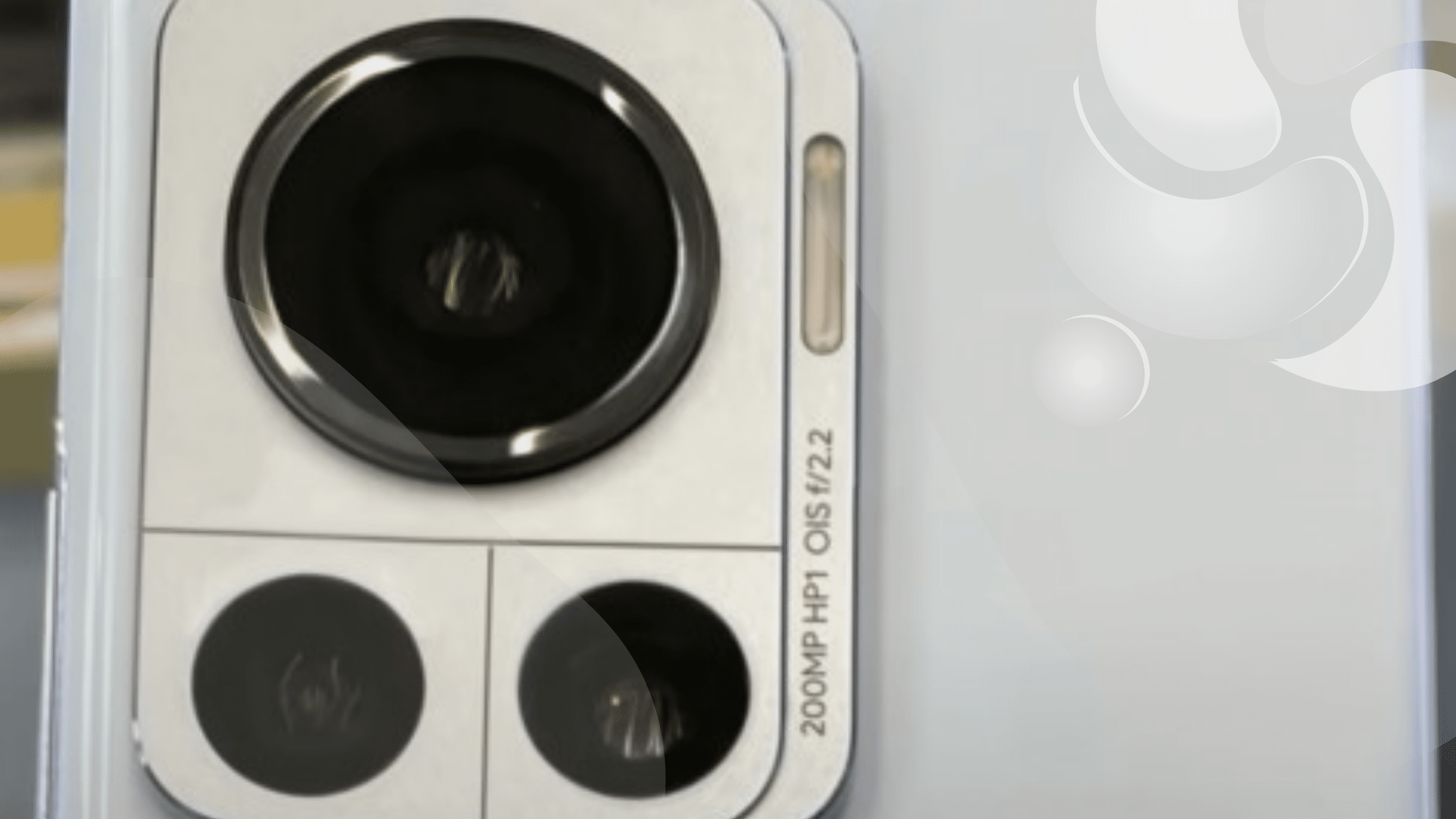 vazamento-exibe-o-motorola-frontier-com-sensor-samsung-de-200mp