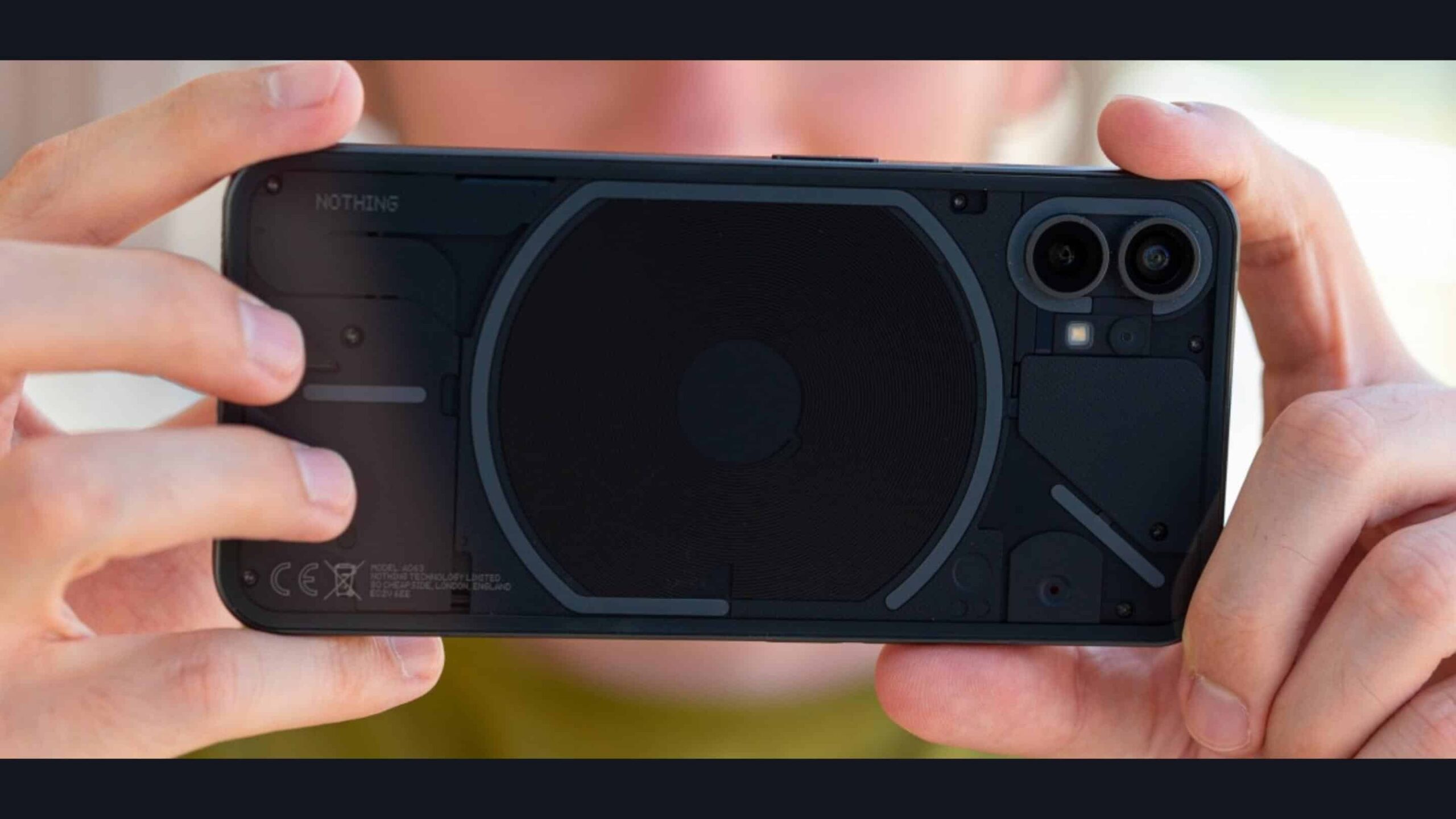 carl-pei-nega-a-existencia-de-uma-versao-lite-do-nothing-phone-1