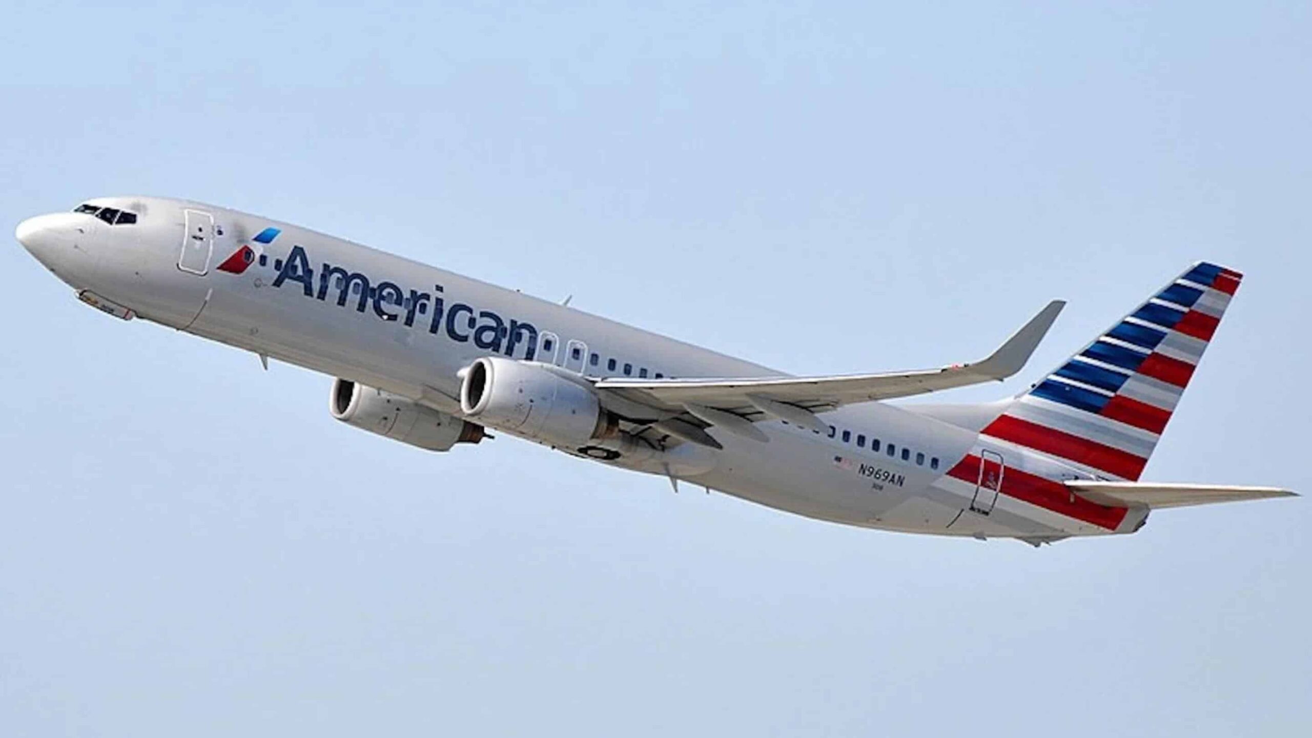 american-airlines-sofre-violacao-de-dados-e-contas-de-e-mail-de-funcionarios-sao-vazadas