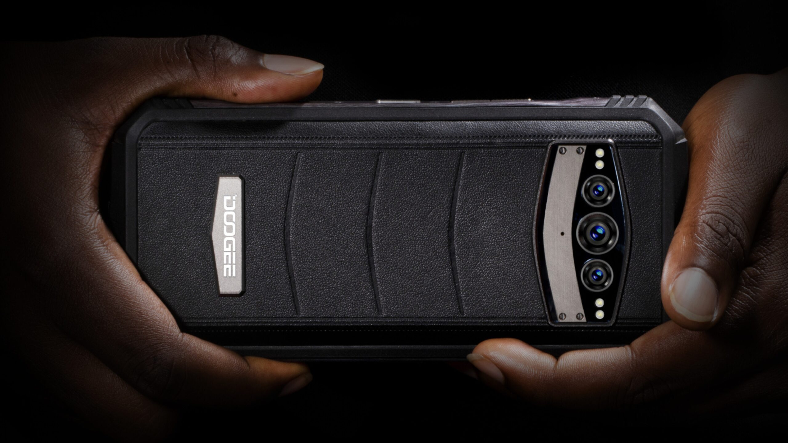 o-v30-da-doogee-deve-ser-o-primeiro-telefone-robusto-a-ser-lancado-com-um-recurso-esim