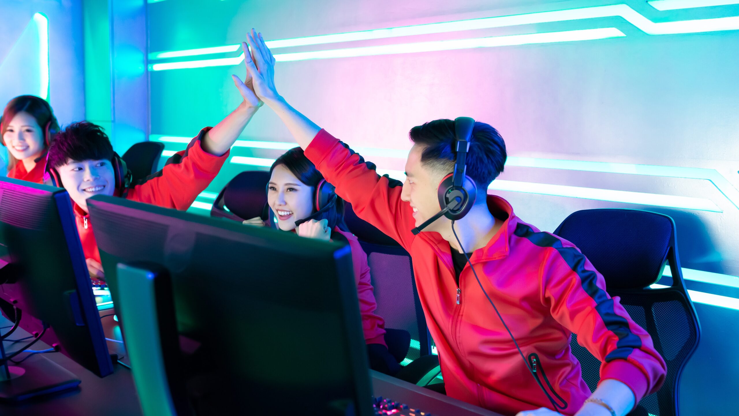 gamers scaled