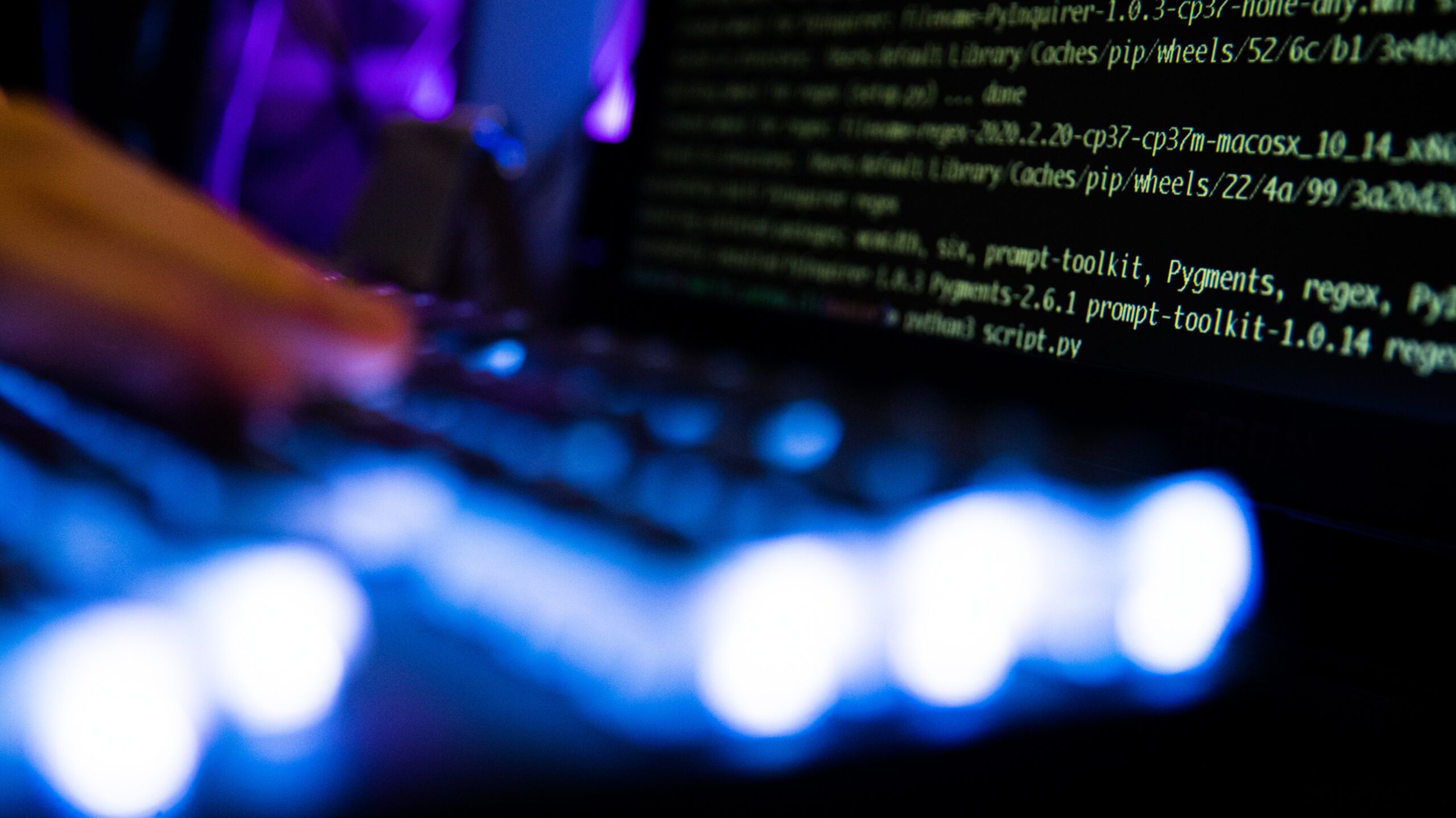 fluxo-de-pacotes-maliciosos-pypi-e-npm-roubam-chaves-ssh