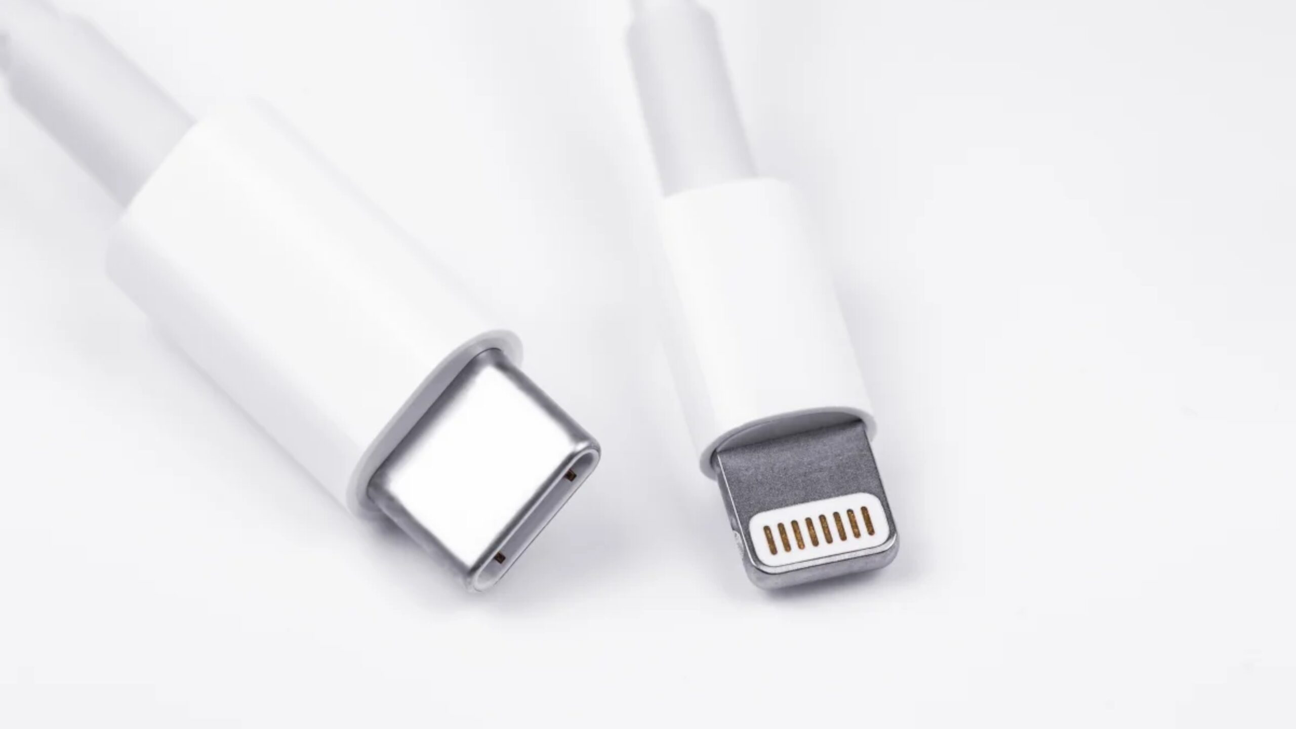 o-cabo-usb-c-do-seu-telefone-galaxy-pode-ser-usado-no-iphone-15