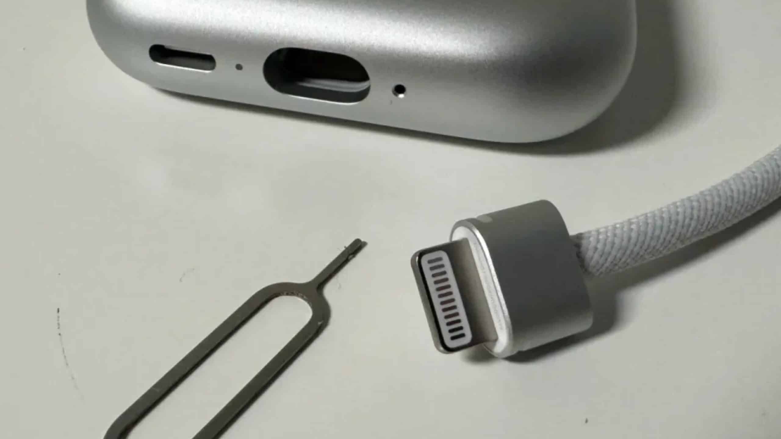 cabo-da-bateria-do-apple-vision-pro-pode-ser-removido-com-ejetor-de-sim
