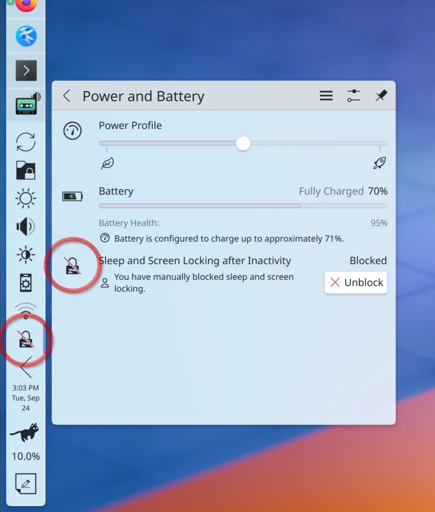 Janela de configurações de Energia e Bateria no KDE Plasma, exibindo perfil de energia, estado da bateria e bloqueio manual de suspensão e bloqueio de tela, com ícones de bloqueio de suspensão destacados.