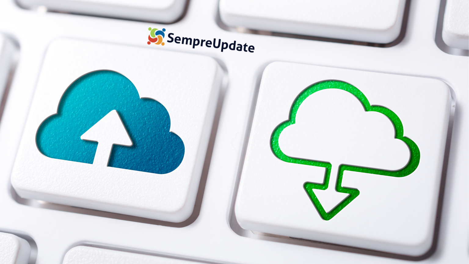 Teclas de upload e download com ícones de nuvem, representando backup e recuperação de dados, com o logotipo do SempreUpdate.