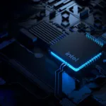 Chip Intel Panther Lake em uma placa-mãe, representando a nova geração de processadores suportada no Linux 6.12.