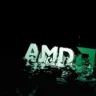 Logotipo da AMD em 3D com reflexos de água ao redor, em um fundo escuro com detalhes em verde.