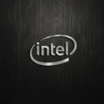 Logotipo da Intel em prata sobre um fundo escuro com textura de couro, destacando uma versão elegante e moderna da marca.