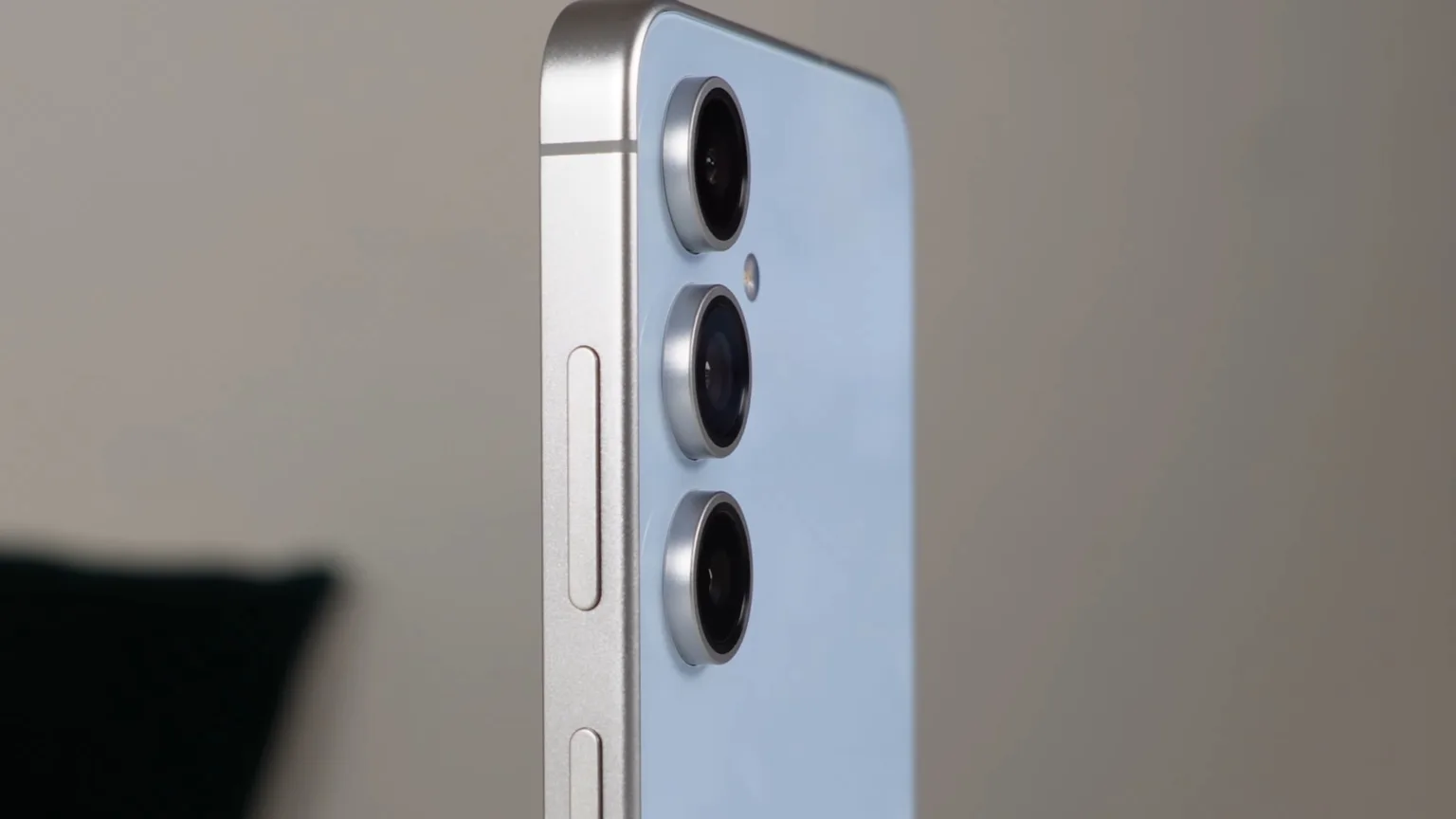 Galaxy S25 FE: 4 novidades que fazem dele o melhor custo-benefício da Samsung 1 Imagem do Glaxy S25 FE