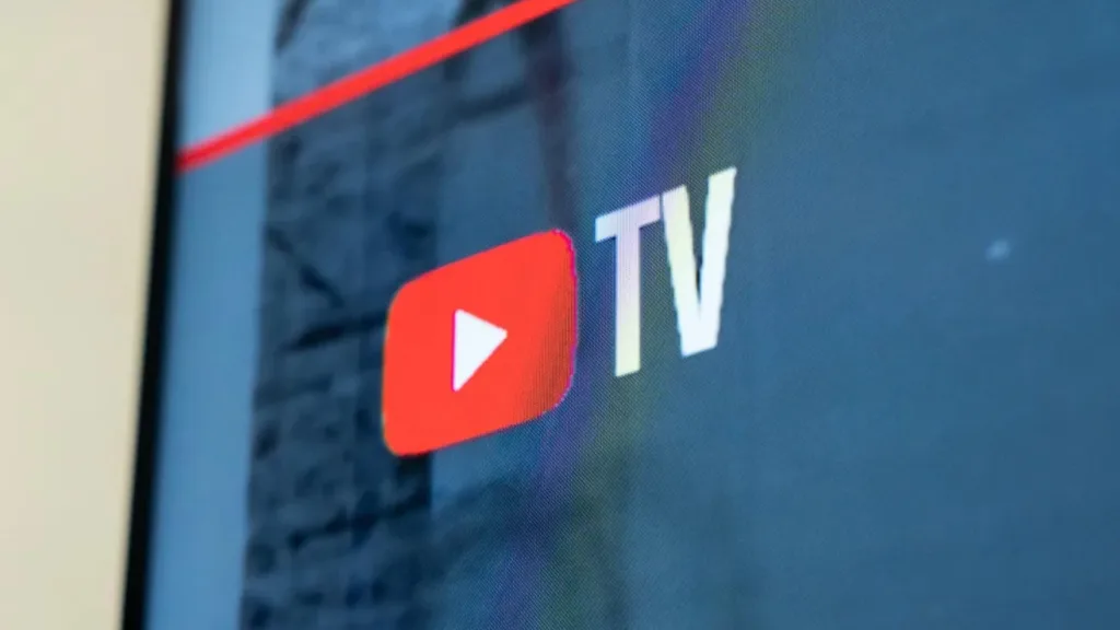 Imagem com a logomarca do YouTube TV