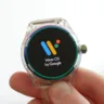 Imagem com smartwatch com Wear OS