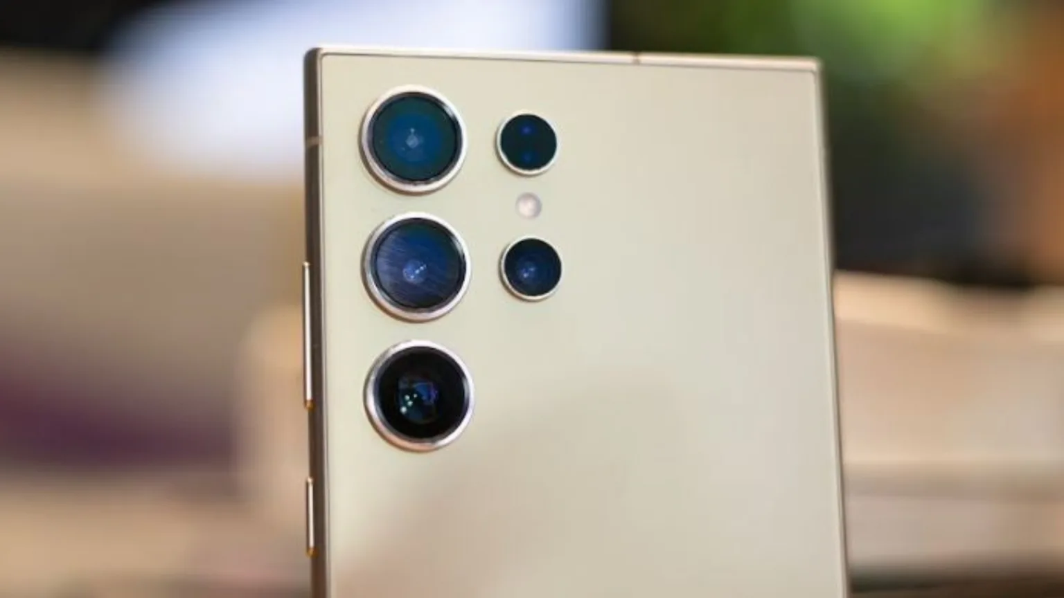 Samsung Galaxy S25 Slim: Modelo internacional aparece com inovações potentes 1 Imagem do Galaxy S25 Slim