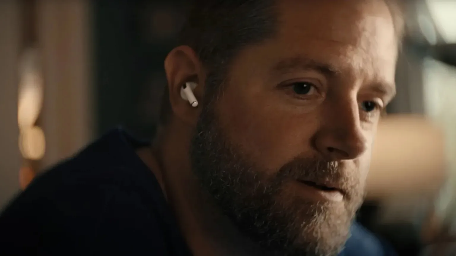 Apple prepara tradução ao vivo nos AirPods com iOS 19 1 Recurso auditivo AirPods Pro 2