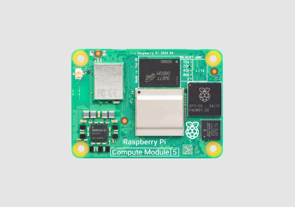 Visão detalhada do Raspberry Pi Compute Module 5 mostrando seus conectores e especificações técnicas.