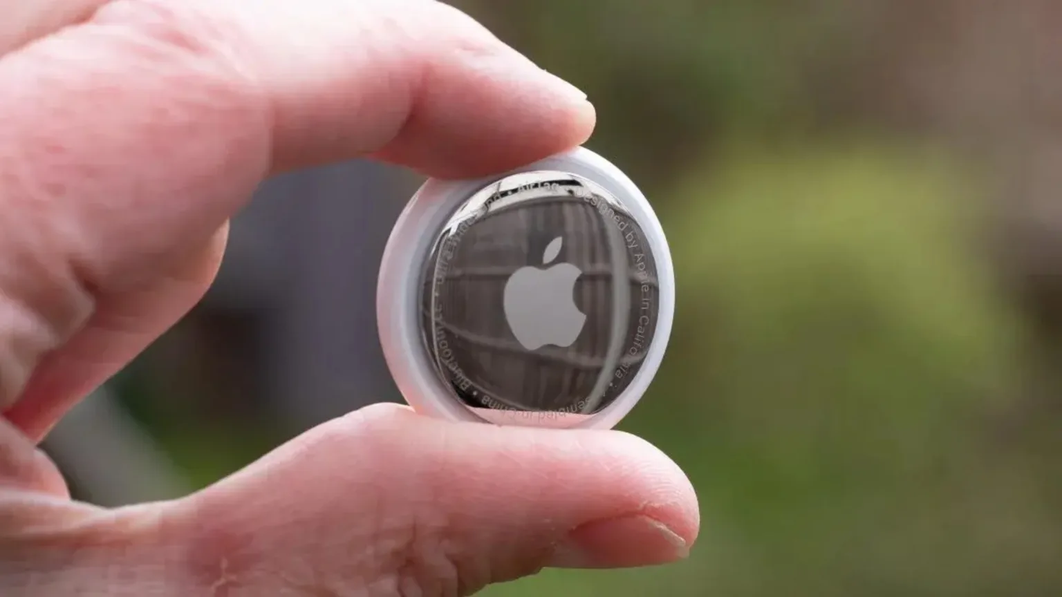 Como o compartilhamento de AirTag no iOS 18.2 facilita as viagens em grupo 1 Apple AirTags