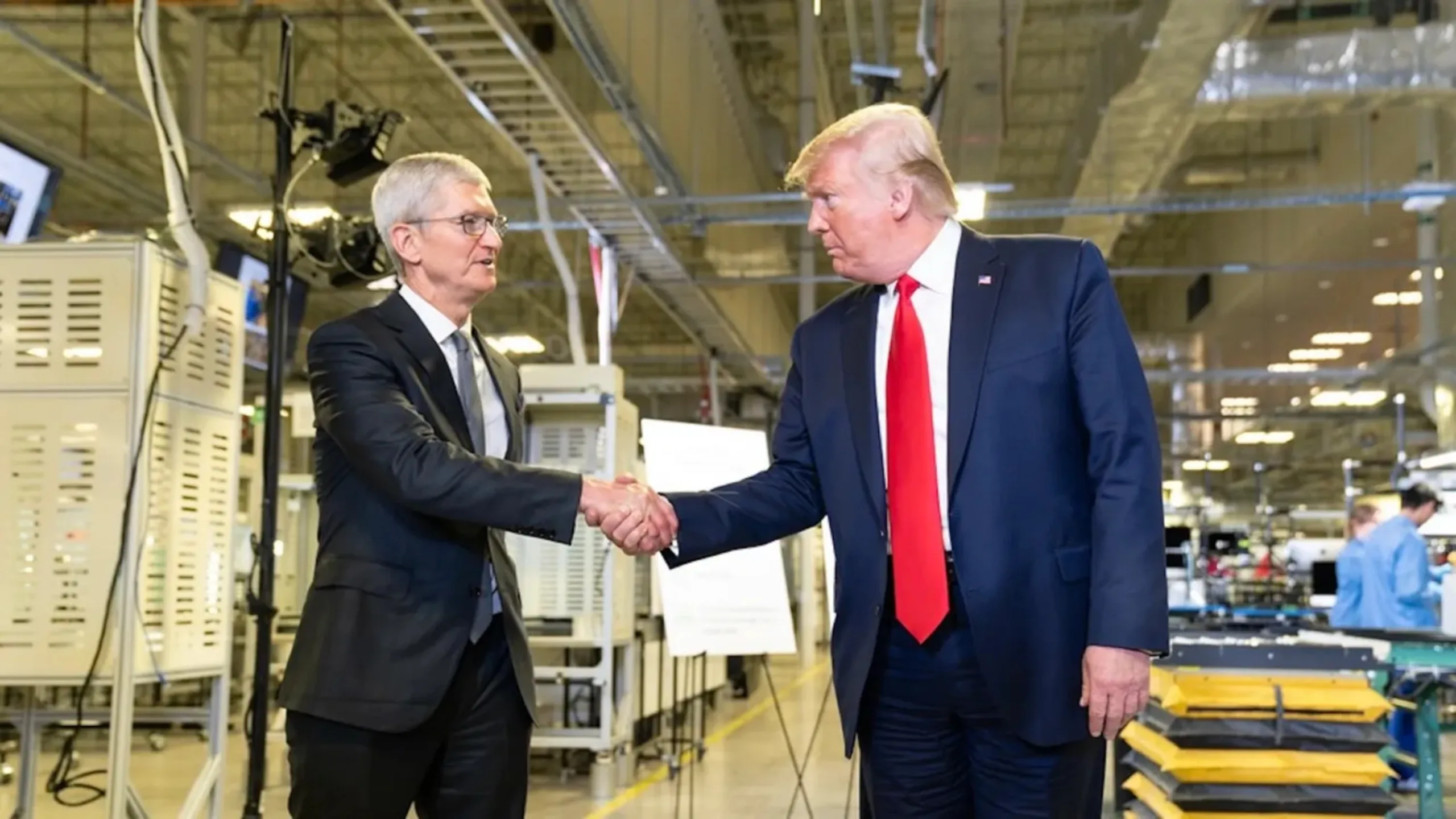 Tim Cook e Donald Trump