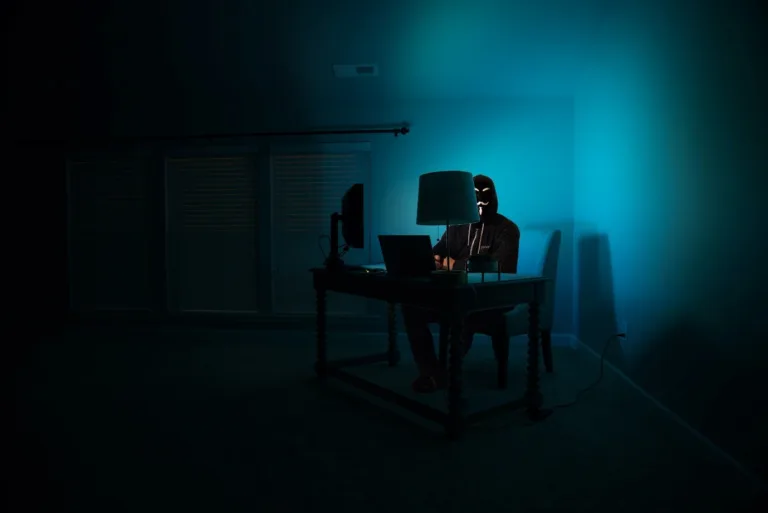 Dark web: o que é, quais os riscos e como proteger seus dados pessoais
