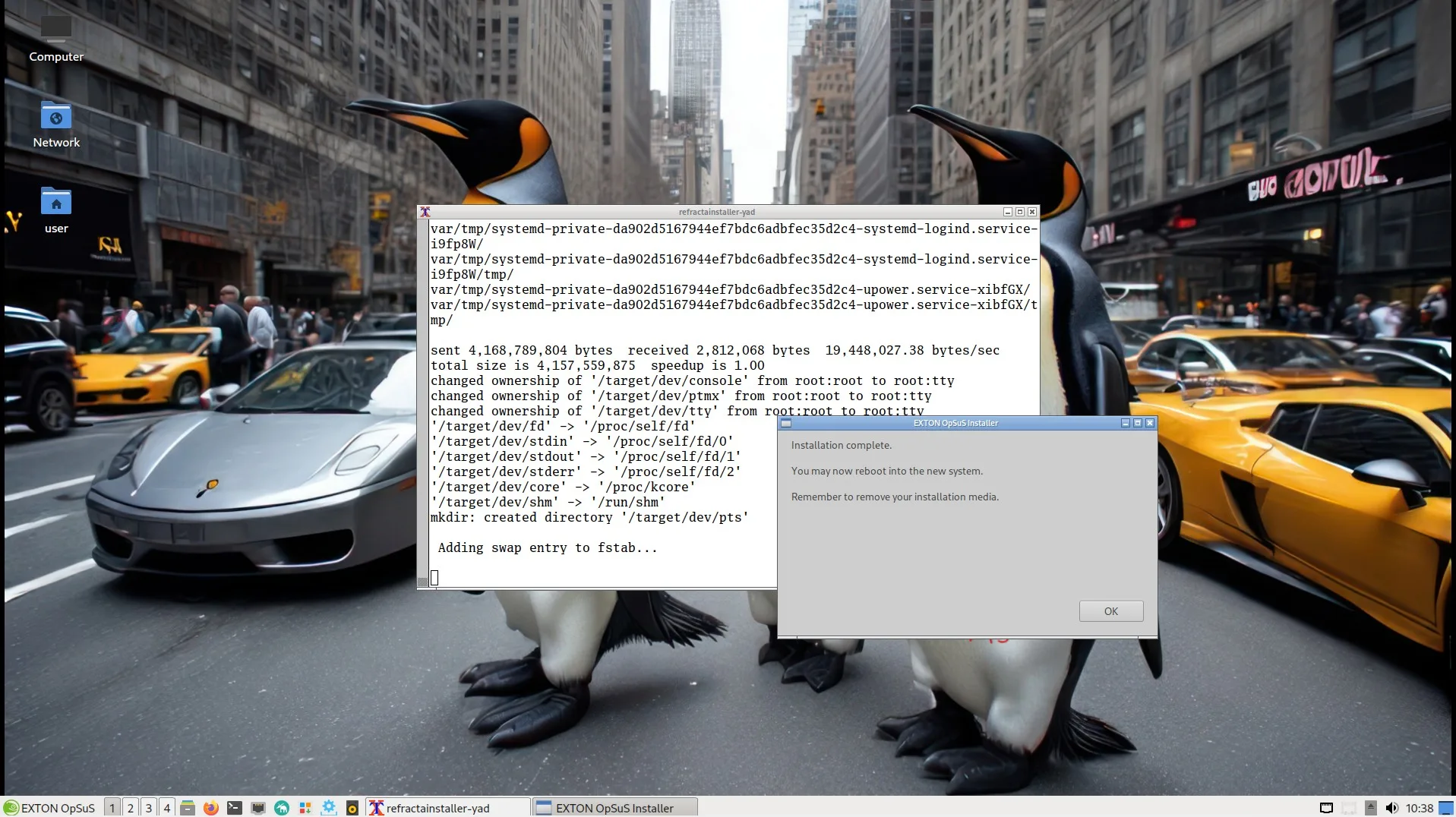 EXTON OpSuS Tumbleweed LXQt mostrando terminal e mensagem de instalação completa usando Refracta Installer.