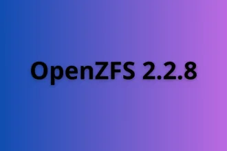 OpenZFS 2.2.8 com destaque visual sobre fundo degradê roxo e azul