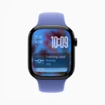 Tela do watchOS 26 mostrando o design Liquid Glass e o recurso Workout Buddy com IA no Apple Watch