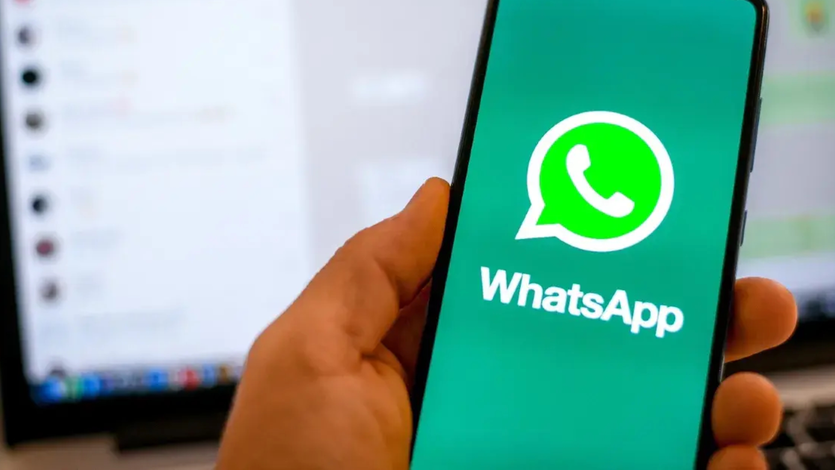 Tela de aviso do WhatsApp em iPhone antigo com iOS incompatível