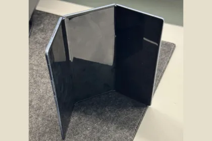 Galaxy Tri-fold