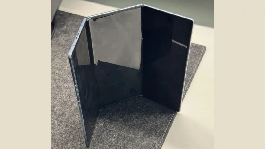 Galaxy Tri-fold