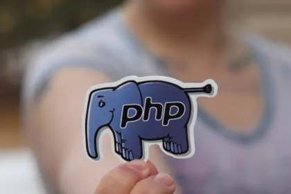 PHP 8.5.0alpha1 traz operador pipe, performance turbinada e melhorias de segurança