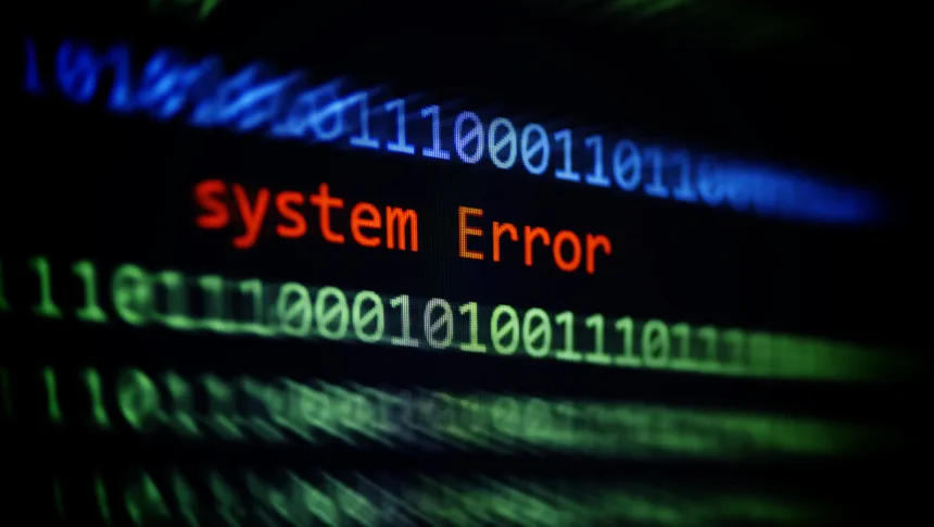 Tela de Kernel Panic Linux exibindo call trace e not syncing em ambiente real de produção