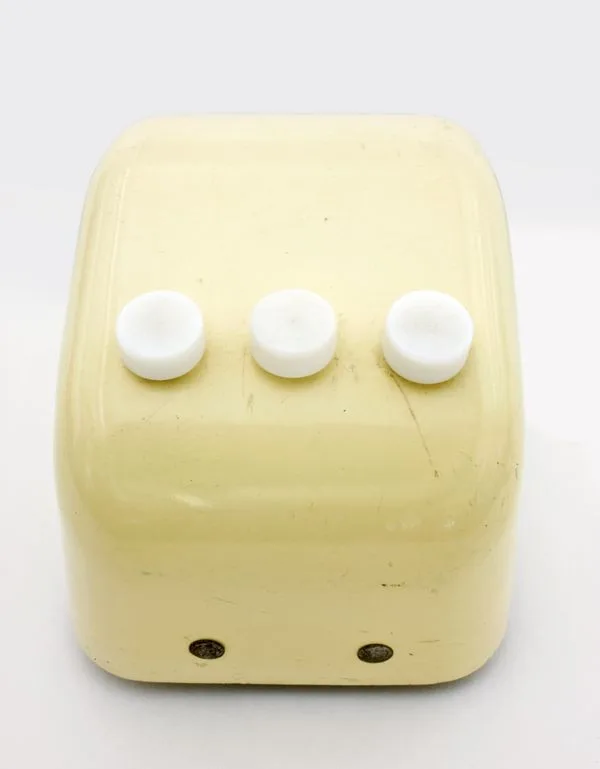 Protótipo do mouse em 1968 - Computer Displays, Inc. (CDI) - Foto: Richards, Mark