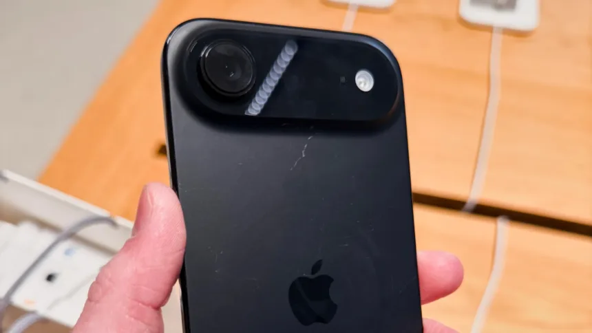 iPhone 17