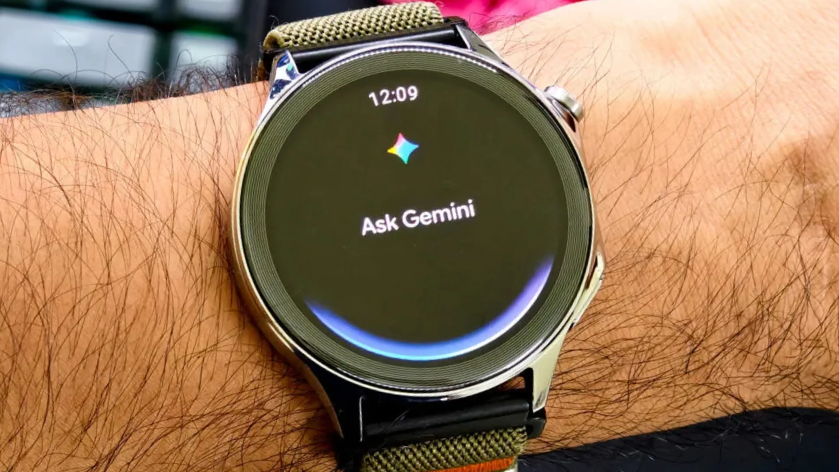Gemini no Wear OS terá comandos offline e mais autonomia