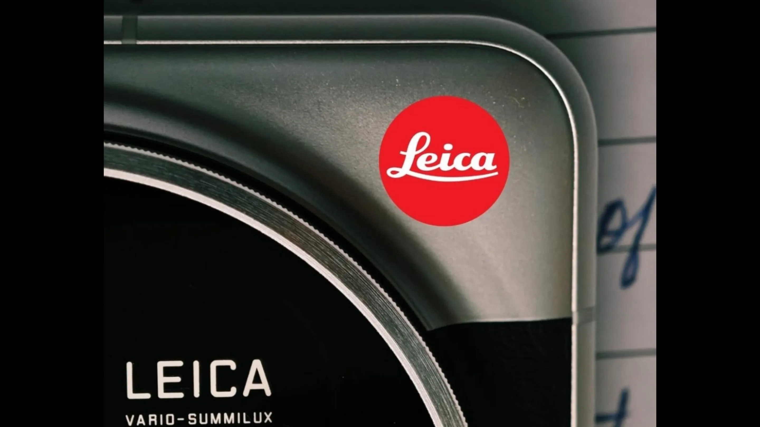 Xiaomi 16 Ultra: Vazamento mostra logo da Leica em destaque 2 Xiaomi 16 Ultra