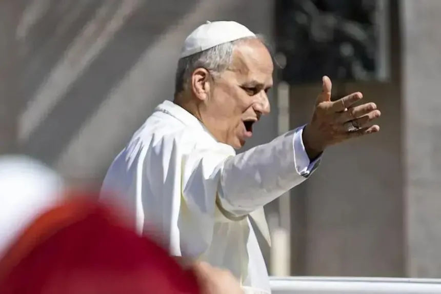 Vaticano defende regulamentação global da inteligência artificial em seminário