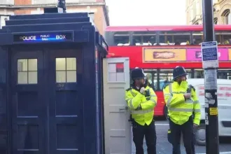 Polícia de Londres desmantela gangue responsável por 40% dos roubos de iPhones
