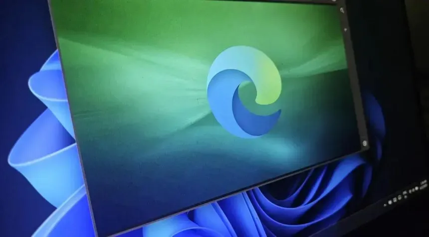 Microsoft Edge inchando sua interface com o recurso de reescrita automática