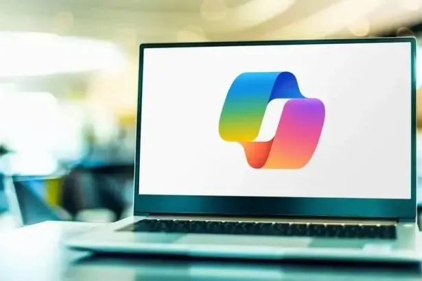Microsoft apresenta novo Copilot com recursos de escuta e visão