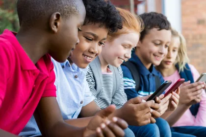 UnU6YaE2 seguranca online adolescentes
