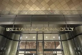 Vulnerabilidade em escritório de advocacia expõe e-mails a espiões estatais